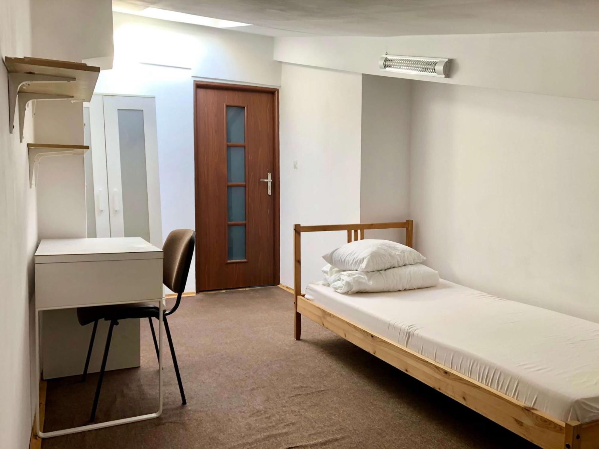 Hostel Student-House Kazimierzowska Warschau Zimmer foto